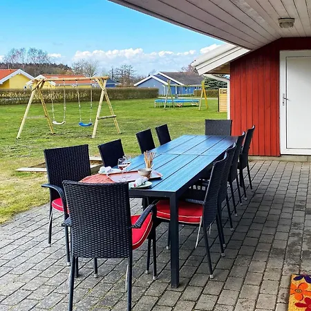 12 Person In Dom wakacyjny