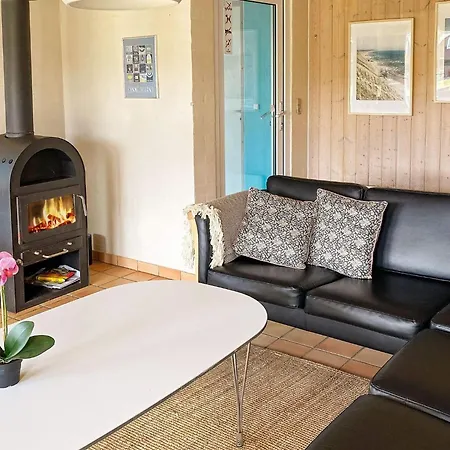 12 Person In Dom wakacyjny