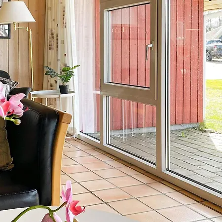 12 Person In Nordborg