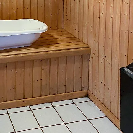 12 Person In Nordborg